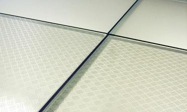 Стеклянный пол в квартиру с декоративным стеклом купить в Уфе