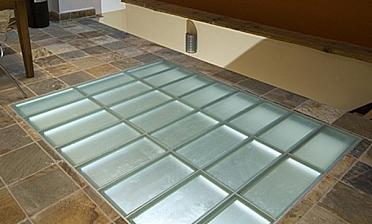 Стеклянный пол в квартиру с подсветкой купить в Уфе