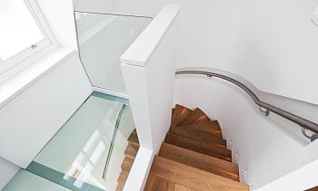 Стеклянный потолок в двухъярусной квартире в Уфе. Готовые проекты ПерилаГлавСнаб